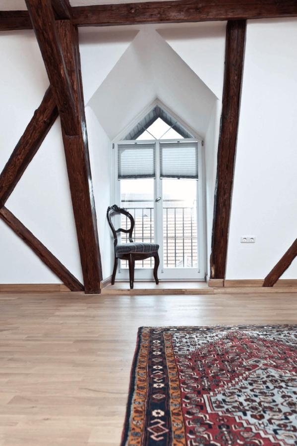 Gasthof Zum Schwan Sommerach Buitenkant foto